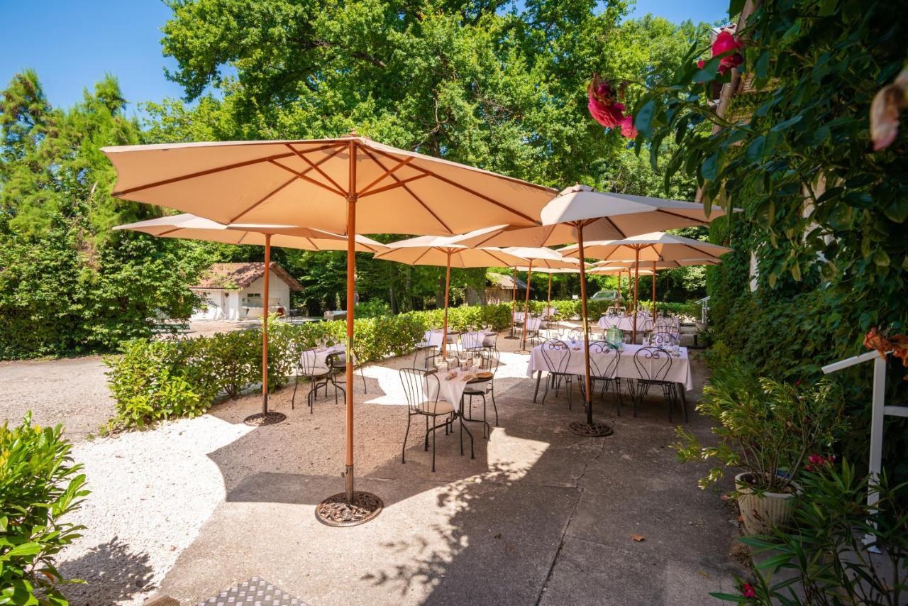Chateau Des Ayes - Chambres & Suites Saint-Etienne-de-Saint-Geoirs Luaran gambar