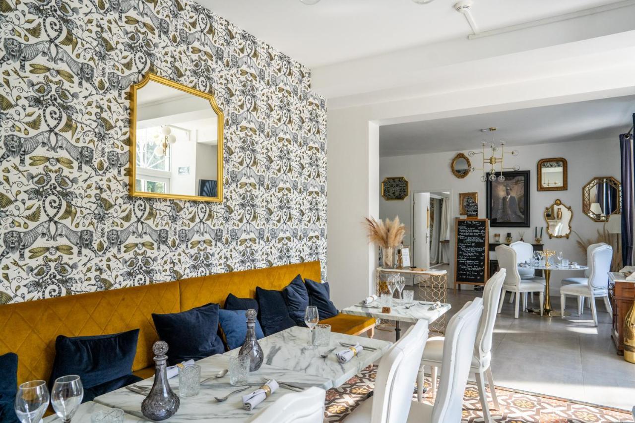 Chateau Des Ayes - Chambres & Suites Saint-Etienne-de-Saint-Geoirs Luaran gambar
