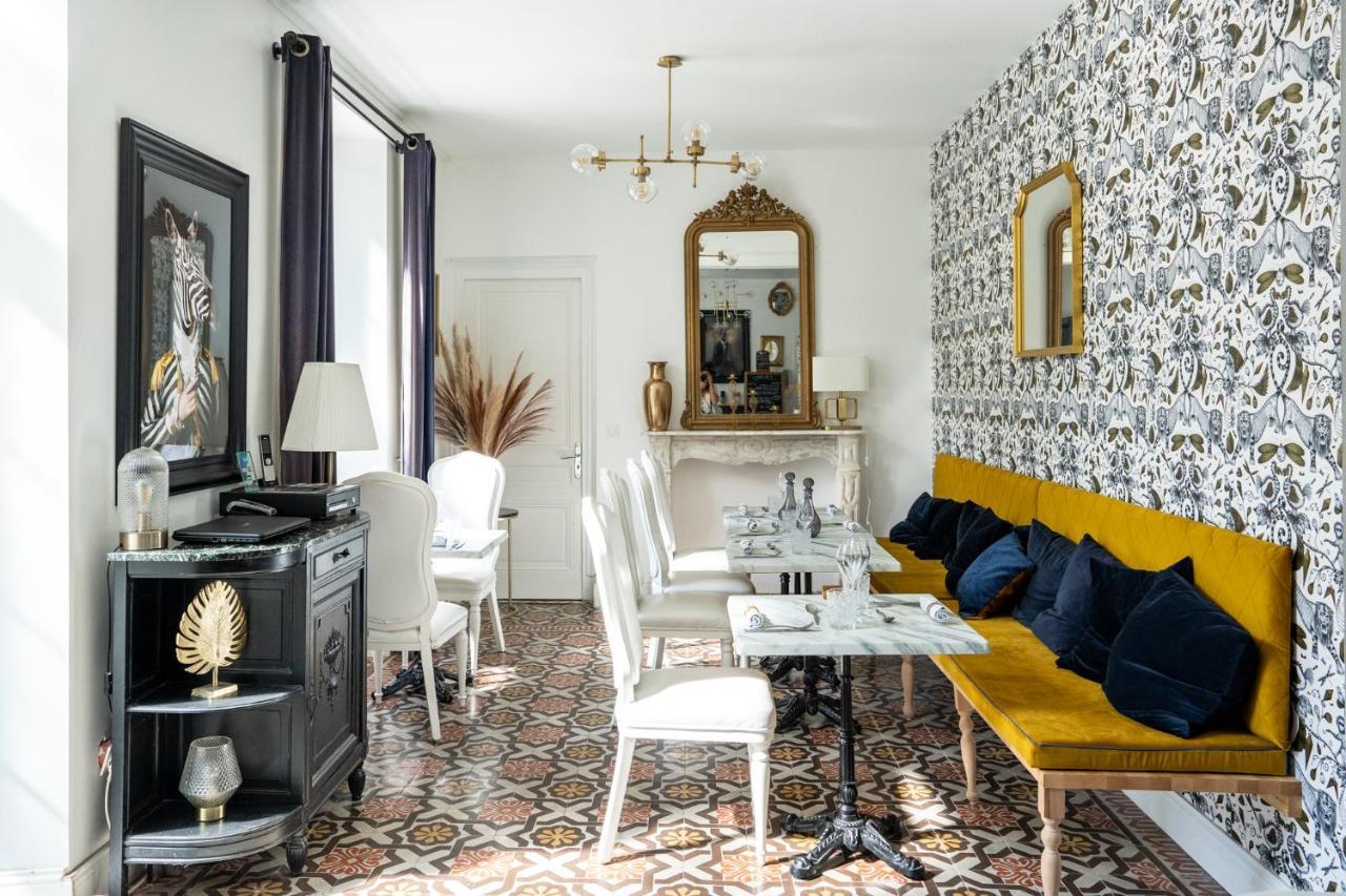 Chateau Des Ayes - Chambres & Suites Saint-Etienne-de-Saint-Geoirs Luaran gambar