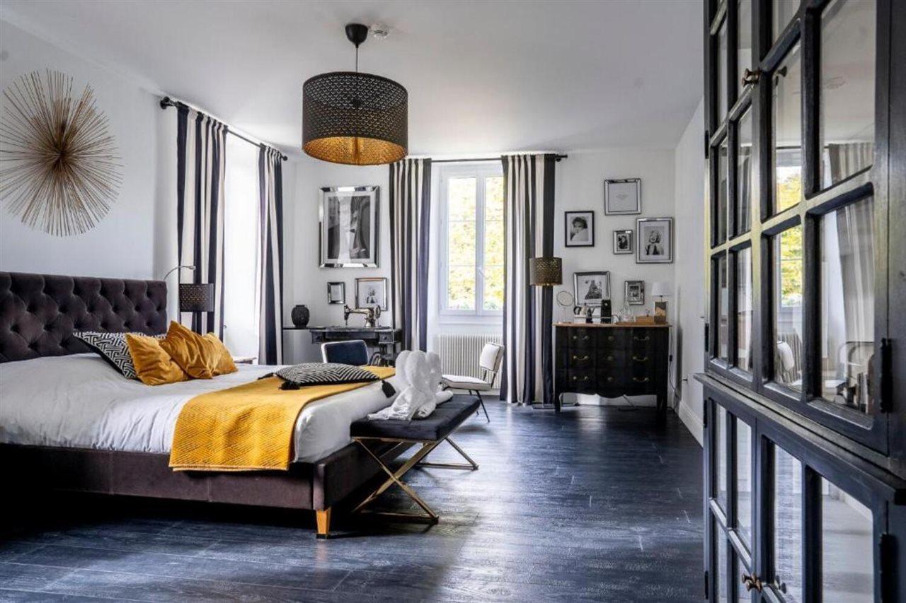 Chateau Des Ayes - Chambres & Suites Saint-Etienne-de-Saint-Geoirs Luaran gambar